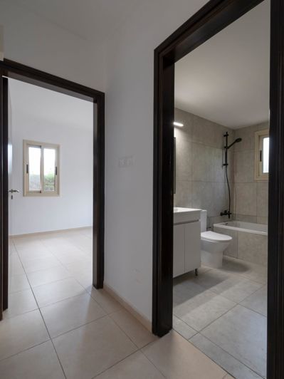 Image No.15-2 Bed Property for sale