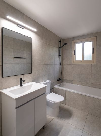 Image No.5-2 Bed Property for sale