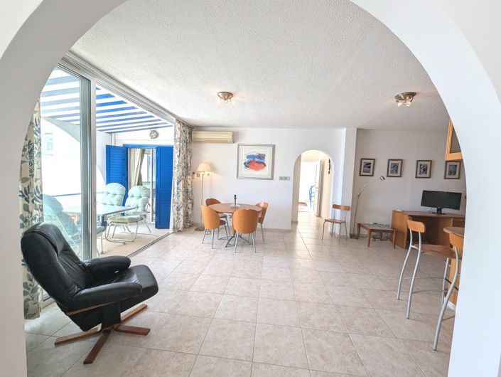 Image No.12-3 Bed Property for sale