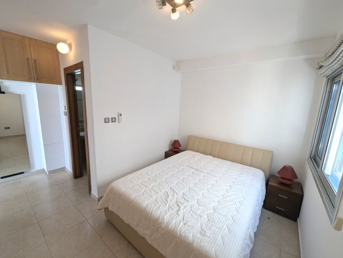 Image No.25-3 Bed Property for sale