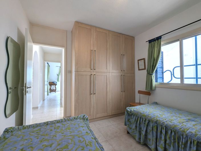 Image No.37-3 Bed Property for sale