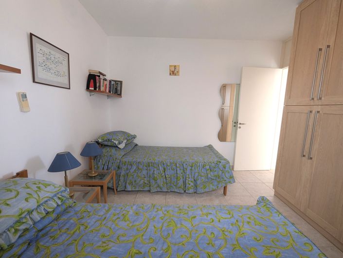 Image No.38-3 Bed Property for sale