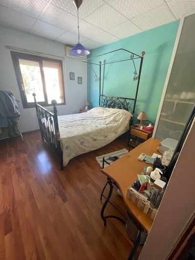 Image No.17-3 Bed Property for sale