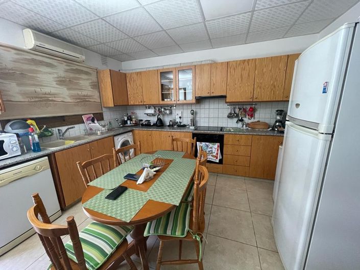 Image No.3-3 Bed Property for sale