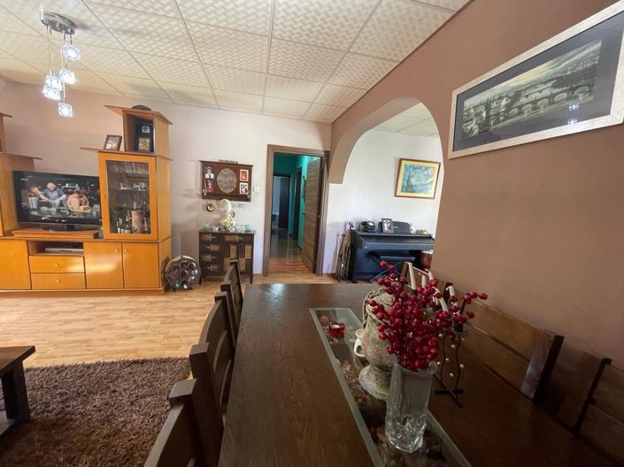 Image No.33-3 Bed Property for sale