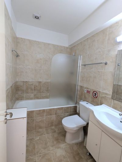 Image No.17-2 Bed Property for sale
