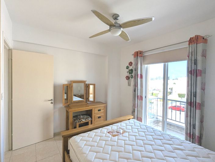 Image No.25-2 Bed Property for sale