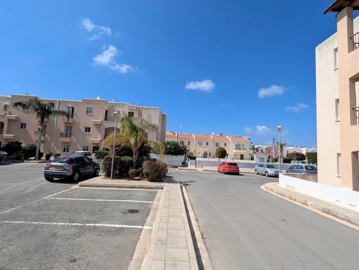 Image No.30-2 Bed Property for sale