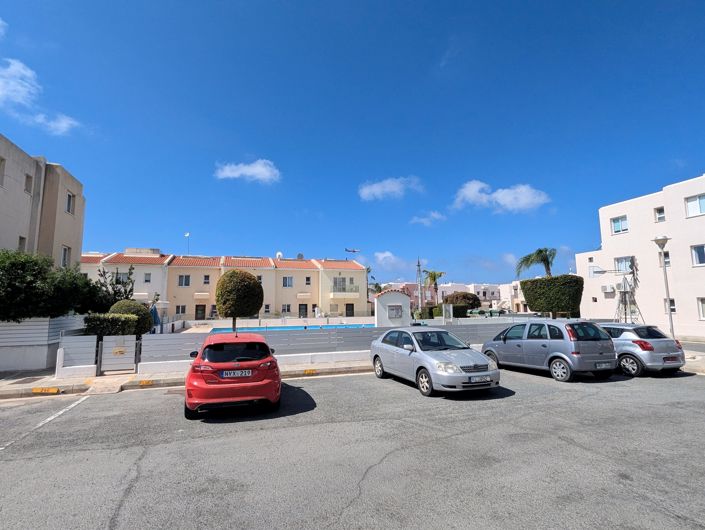Image No.31-2 Bed Property for sale