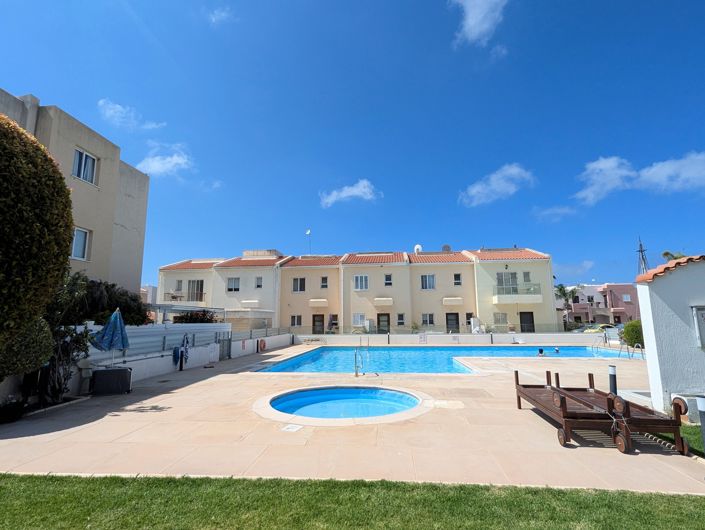 Image No.32-2 Bed Property for sale