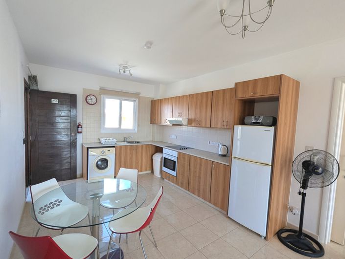 Image No.8-2 Bed Property for sale