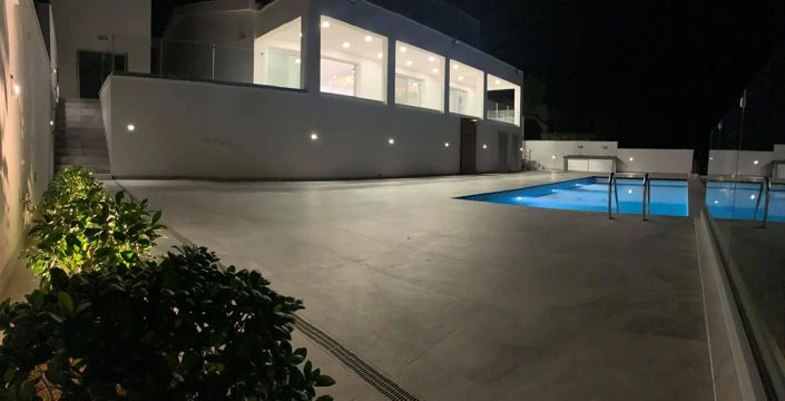Image No.18-4 Bed Property for sale