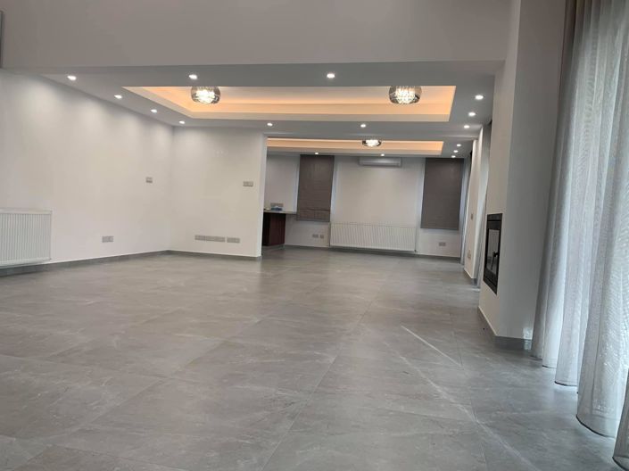 Image No.21-4 Bed Property for sale