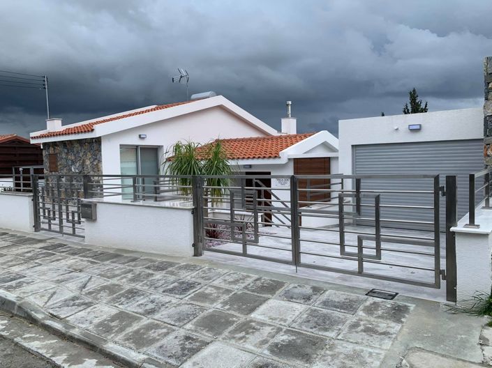 Image No.24-4 Bed Property for sale