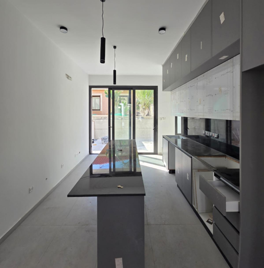 Image No.18-2 Bed Property for sale