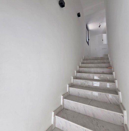 Image No.20-2 Bed Property for sale