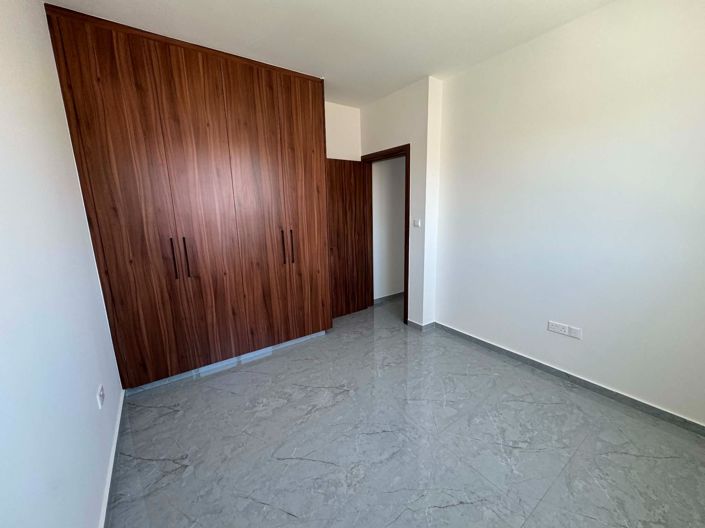 Image No.15-2 Bed Property for sale