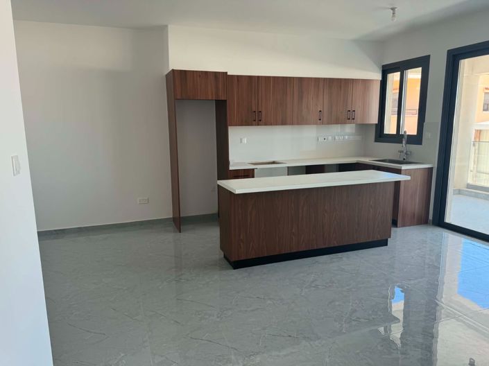Image No.18-2 Bed Property for sale
