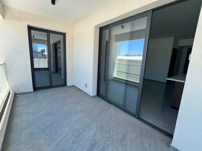 Image No.2-2 Bed Property for sale