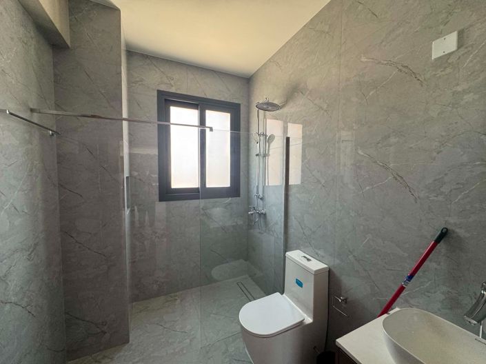 Image No.20-2 Bed Property for sale