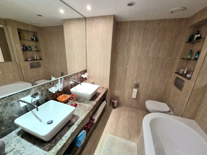 Image No.21-2 Bed Property for sale