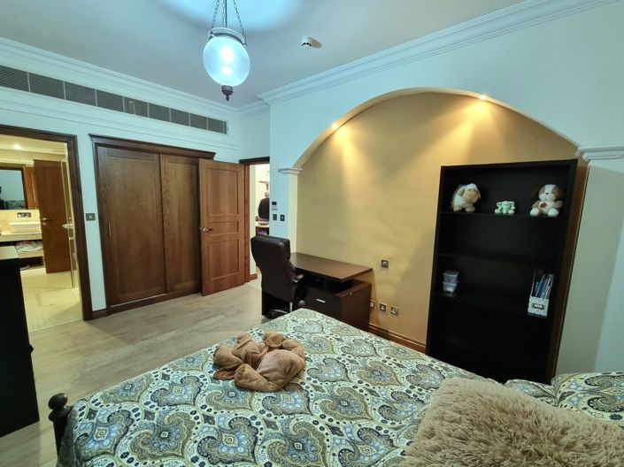 Image No.24-2 Bed Property for sale