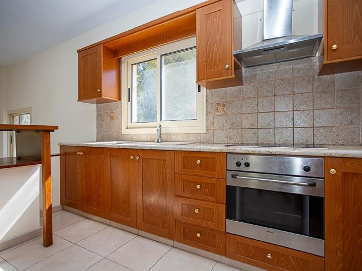 Image No.18-3 Bed Property for sale