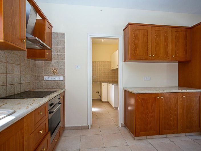 Image No.19-3 Bed Property for sale