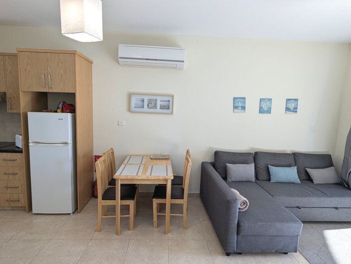 Image No.10-1 Bed Property for sale
