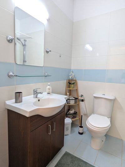 Image No.24-1 Bed Property for sale