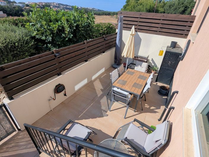 Image No.12-2 Bed Property for sale