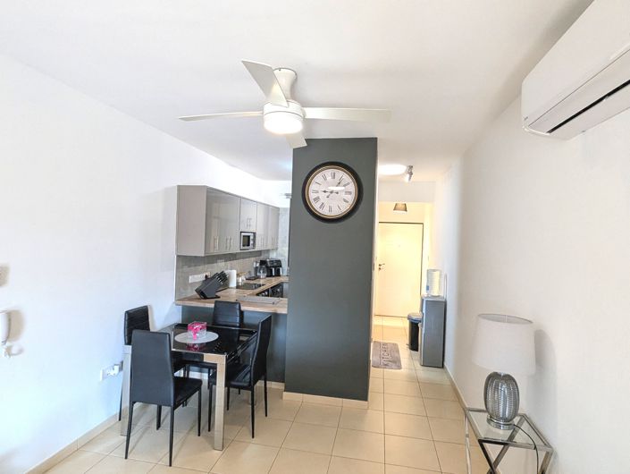 Image No.20-2 Bed Property for sale