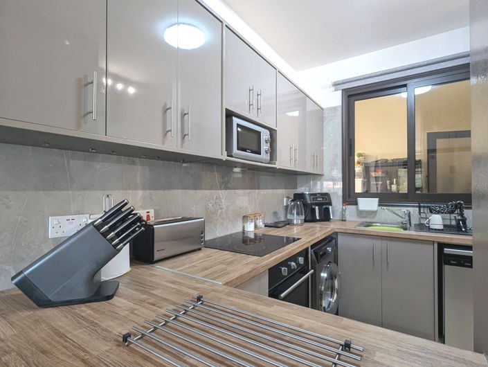 Image No.24-2 Bed Property for sale