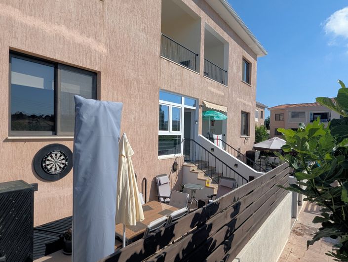 Image No.3-2 Bed Property for sale
