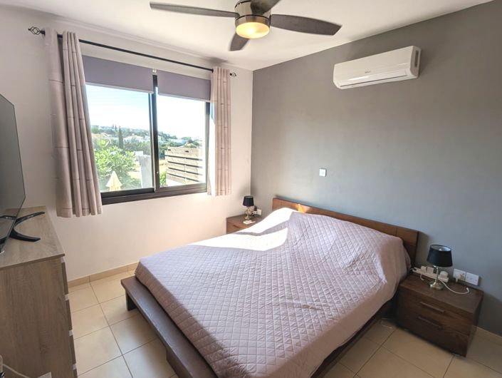 Image No.42-2 Bed Property for sale