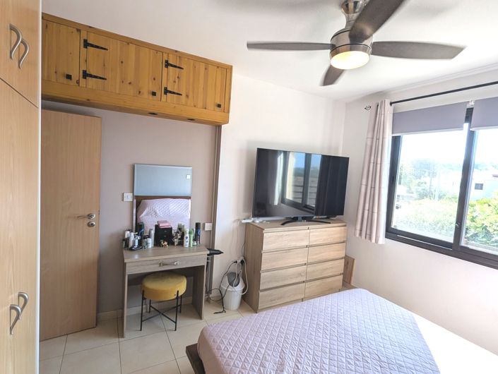 Image No.43-2 Bed Property for sale