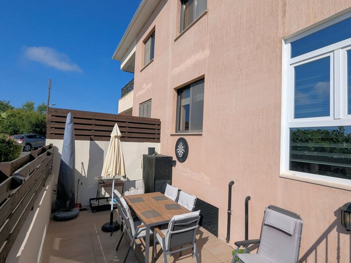Image No.9-2 Bed Property for sale