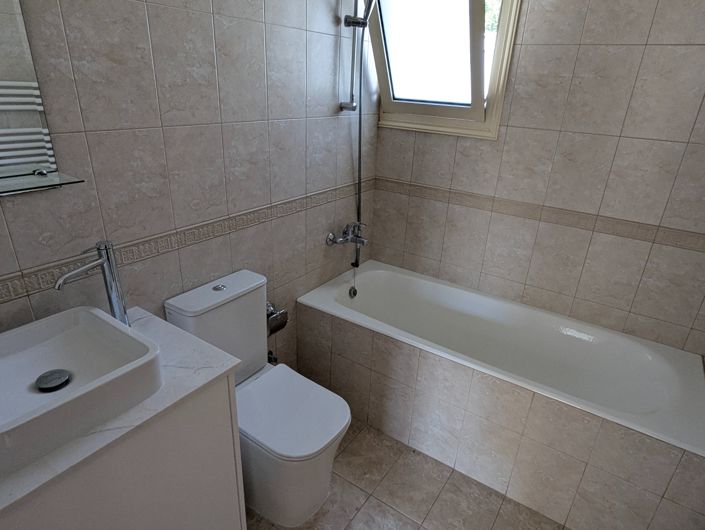 Image No.18-Propriété de 3 chambres à vendre à Pano Kivides