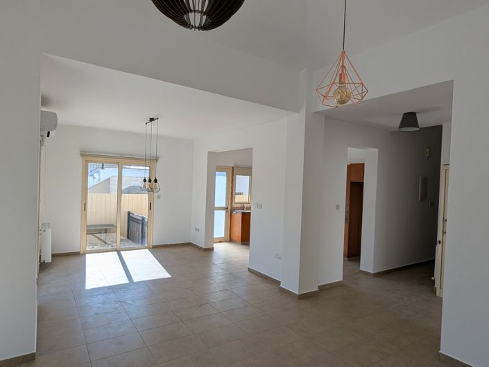 Image No.4-Propriété de 3 chambres à vendre à Pano Kivides