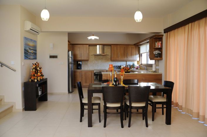 Image No.8-Propriété de 4 chambres à vendre à Pissouri