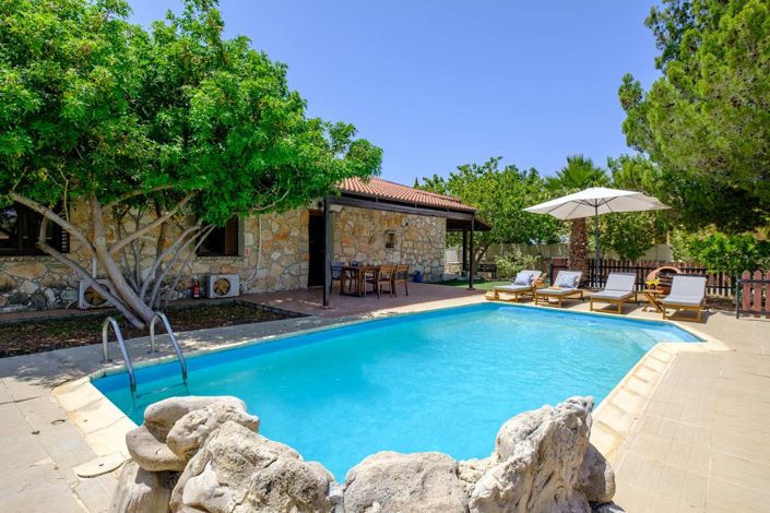 Image No.20-3 Bed Property for sale