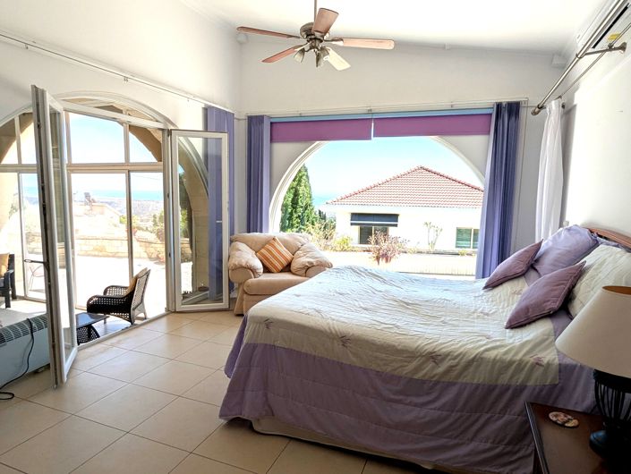 Image No.21-3 Bed Property for sale