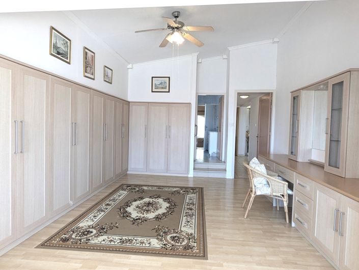 Image No.22-3 Bed Property for sale