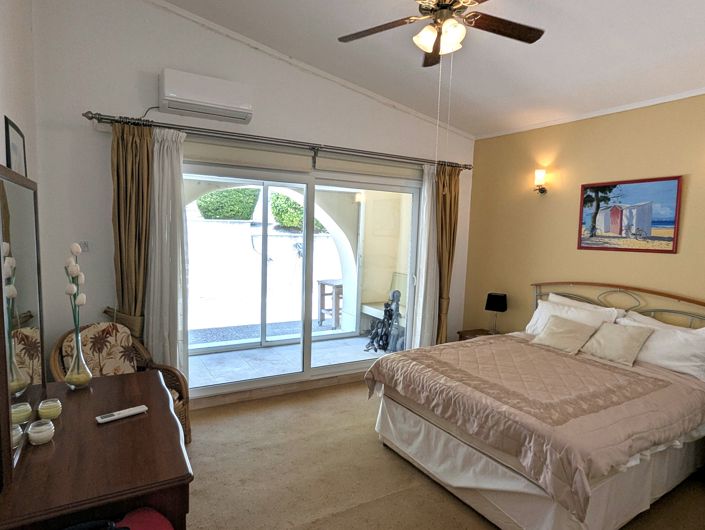 Image No.24-3 Bed Property for sale