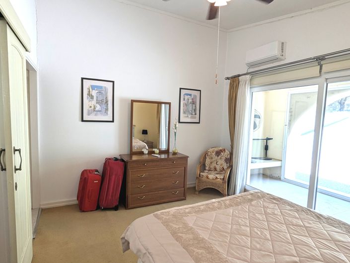 Image No.26-3 Bed Property for sale