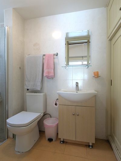 Image No.28-3 Bed Property for sale