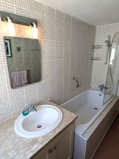 Image No.32-3 Bed Property for sale