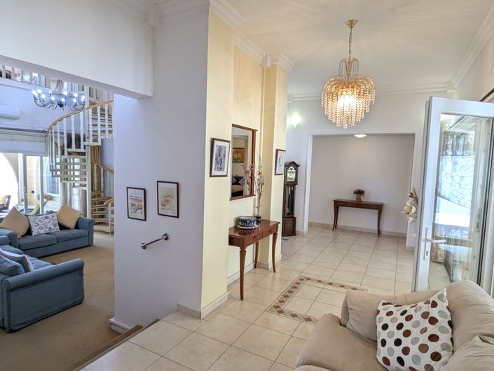 Image No.33-3 Bed Property for sale