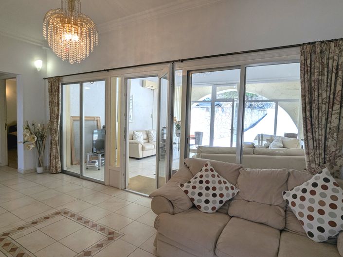 Image No.34-3 Bed Property for sale