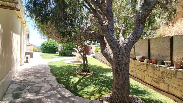 Image No.48-3 Bed Property for sale